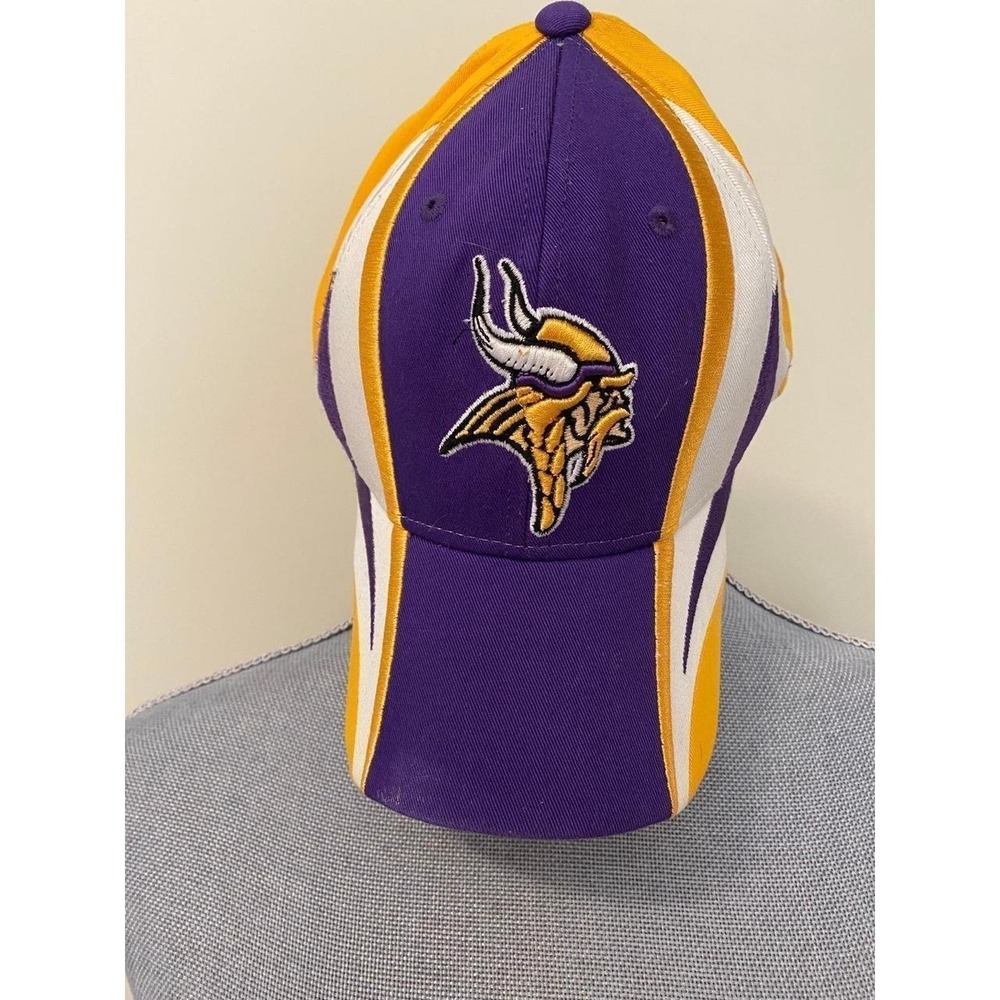 NFL Vikings Reebok Hat Strap Back OSFM Minnesota Football Baseball Cap SKU23